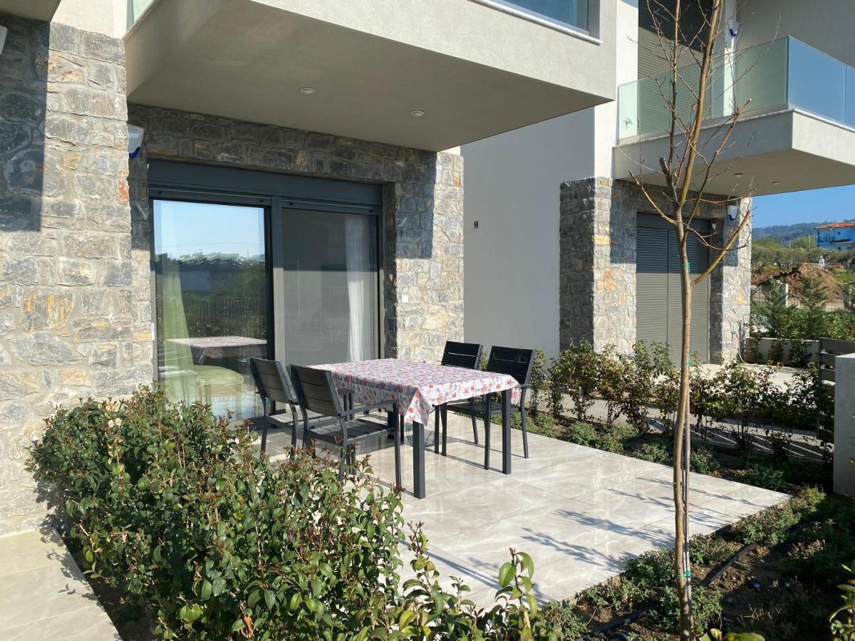 Olea Luxury Apartments Nikiti  Exterior photo